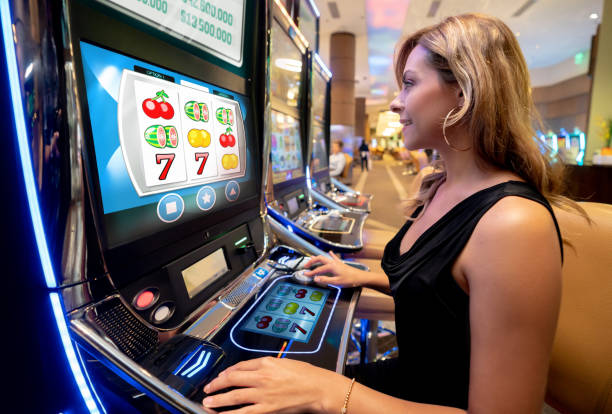 bingo88 mobile app showing live blackjack and roulette tables with real dealers